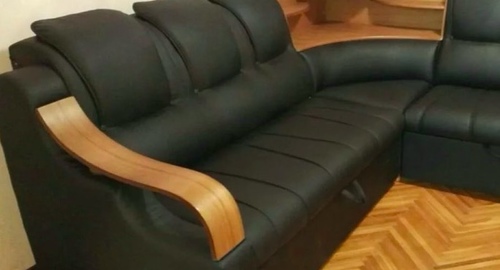 Перетяжка кожаного дивана. Тырныауз